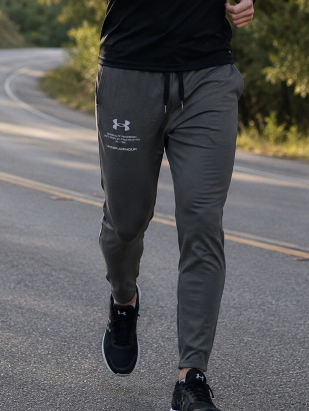 Under Armour Men’s L Joggers Athletic Training Pants Loose Fit